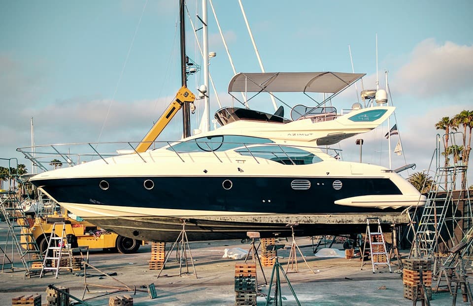 Custom yacht wraps with stylish graphics